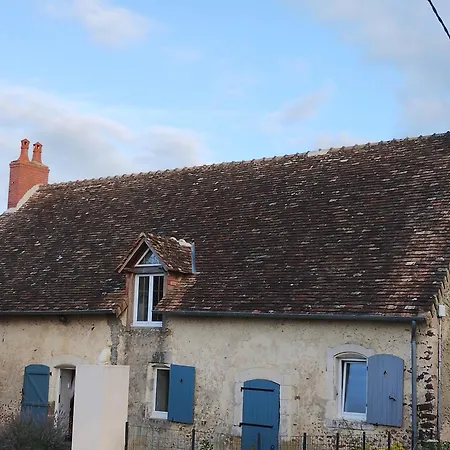 Rum i privatbostad Le Paradis Des Chats Berceen Chez Stephanie Pres Circuit Du Mans, Animaux Acceptes *