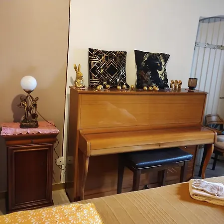 Homestay Art Deco De Sidonie Colette, Amie Des Chats, Pres Circuit Du Mans